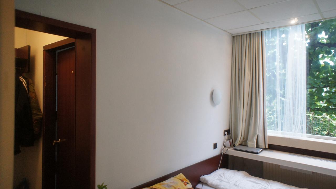 The Budget Hotel Hazerswoude-Rijndijk Bagian luar foto