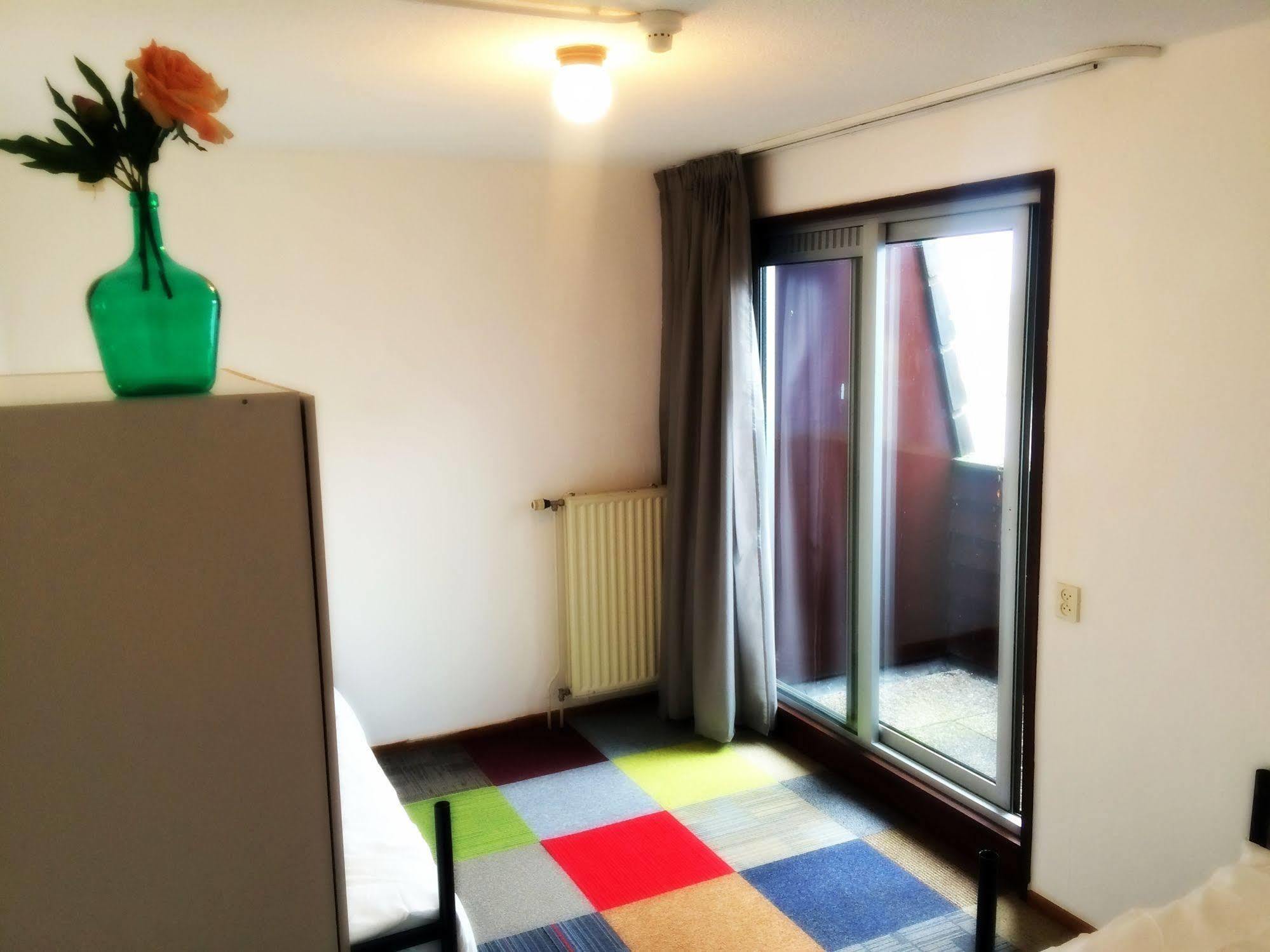 The Budget Hotel Hazerswoude-Rijndijk Bagian luar foto