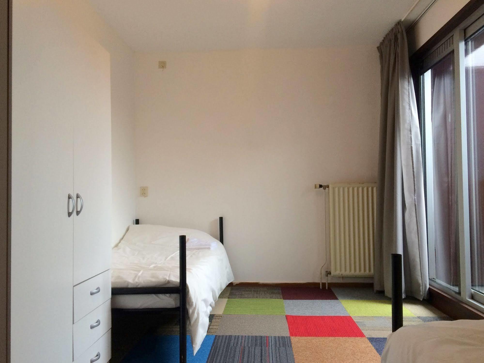 The Budget Hotel Hazerswoude-Rijndijk Bagian luar foto