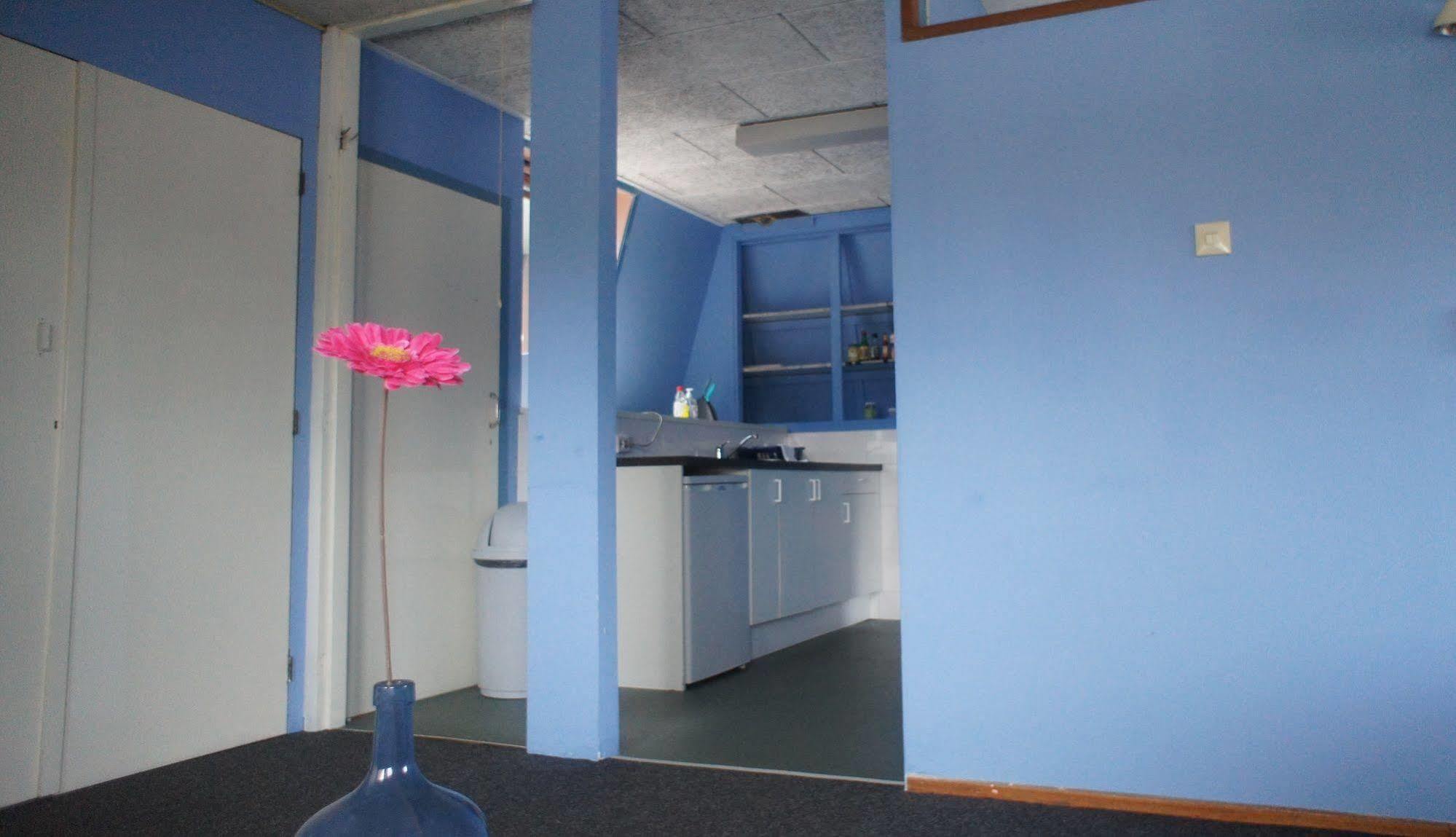 The Budget Hotel Hazerswoude-Rijndijk Bagian luar foto